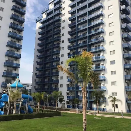Long With Sea View Apartament